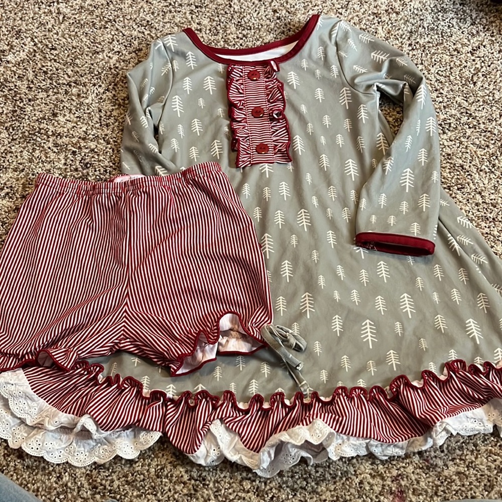 Sweet honey holiday pjs size 4t